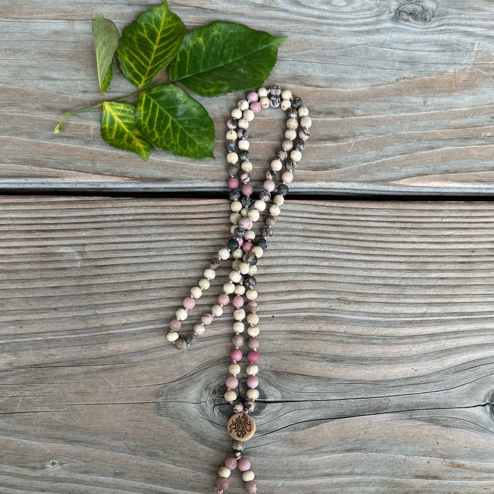 42#108 Mala Rhodonit matt mit Tulsi | 6 mm